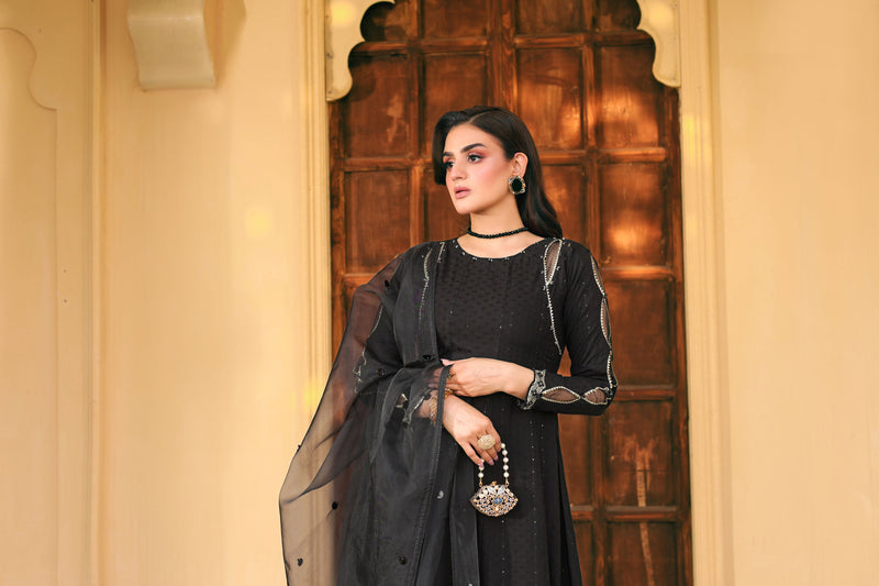 Hira Mani ft. Mona Jacquard Collection HMM3