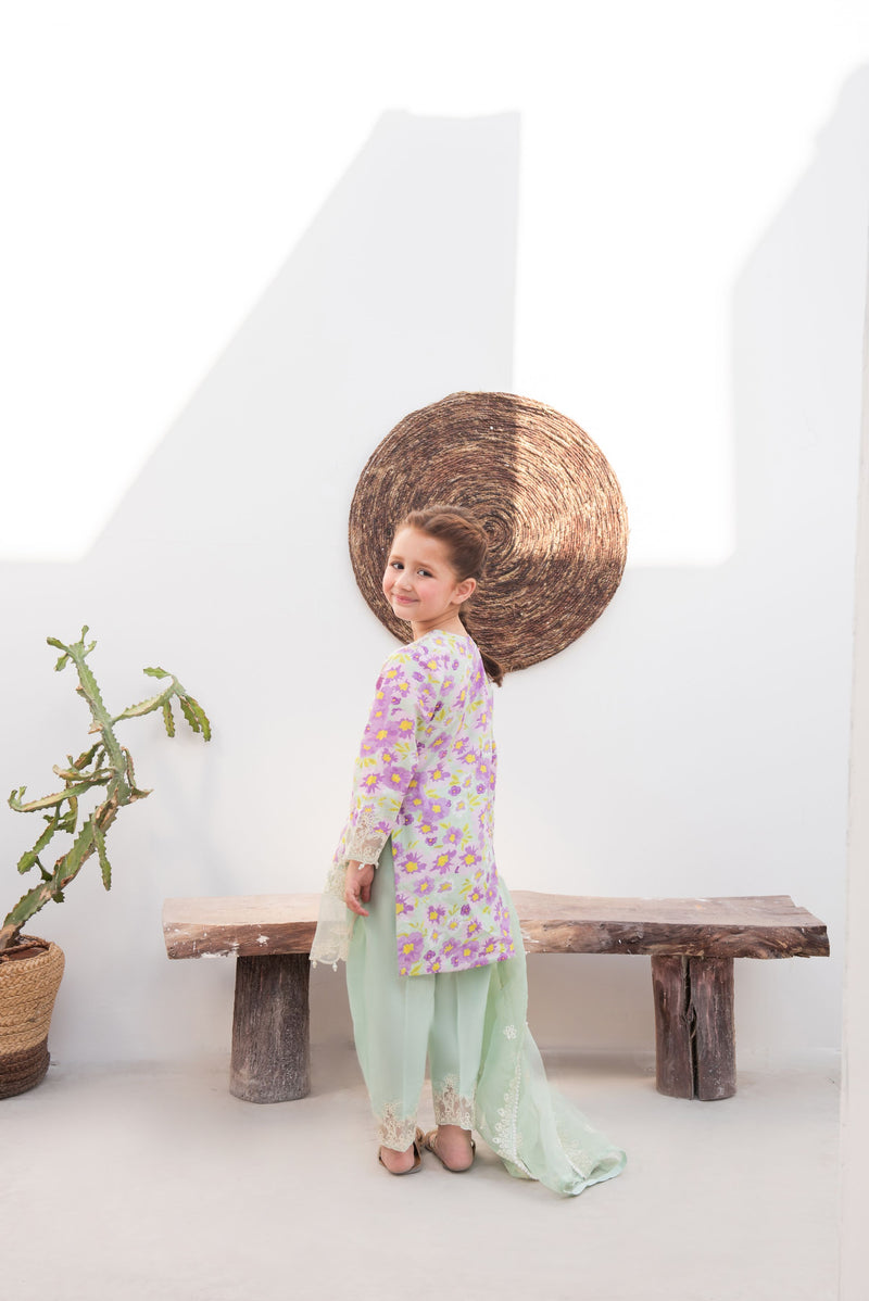 AYEZA KHAN FT. MONA EID COLLECTION MAKG1