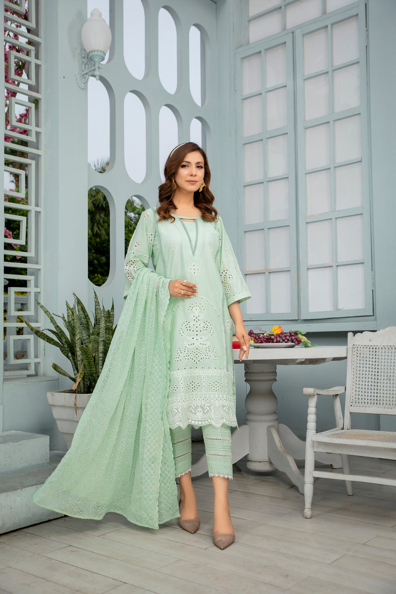 NOORMA KAMAL CHIKANKARI LAWN 01