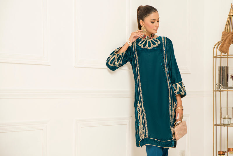 Velvet Embroidered Ready to Wear 2 Pcs Dress by Aabpara 08