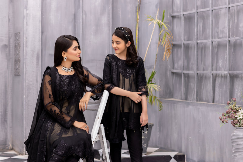 Kids Formal Organza Ready to Wear Embroidered Collection by Zara Manan 01