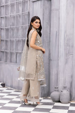 Formal Organza Ready to Wear Embroidered Collection by Zara Manan 04