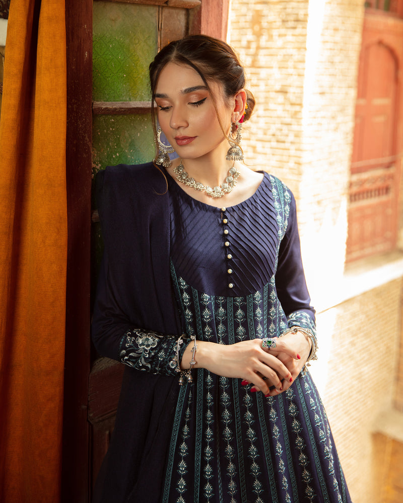 Luxury Lawn Ready to Wear Embroidered Collection by Shanyera 01